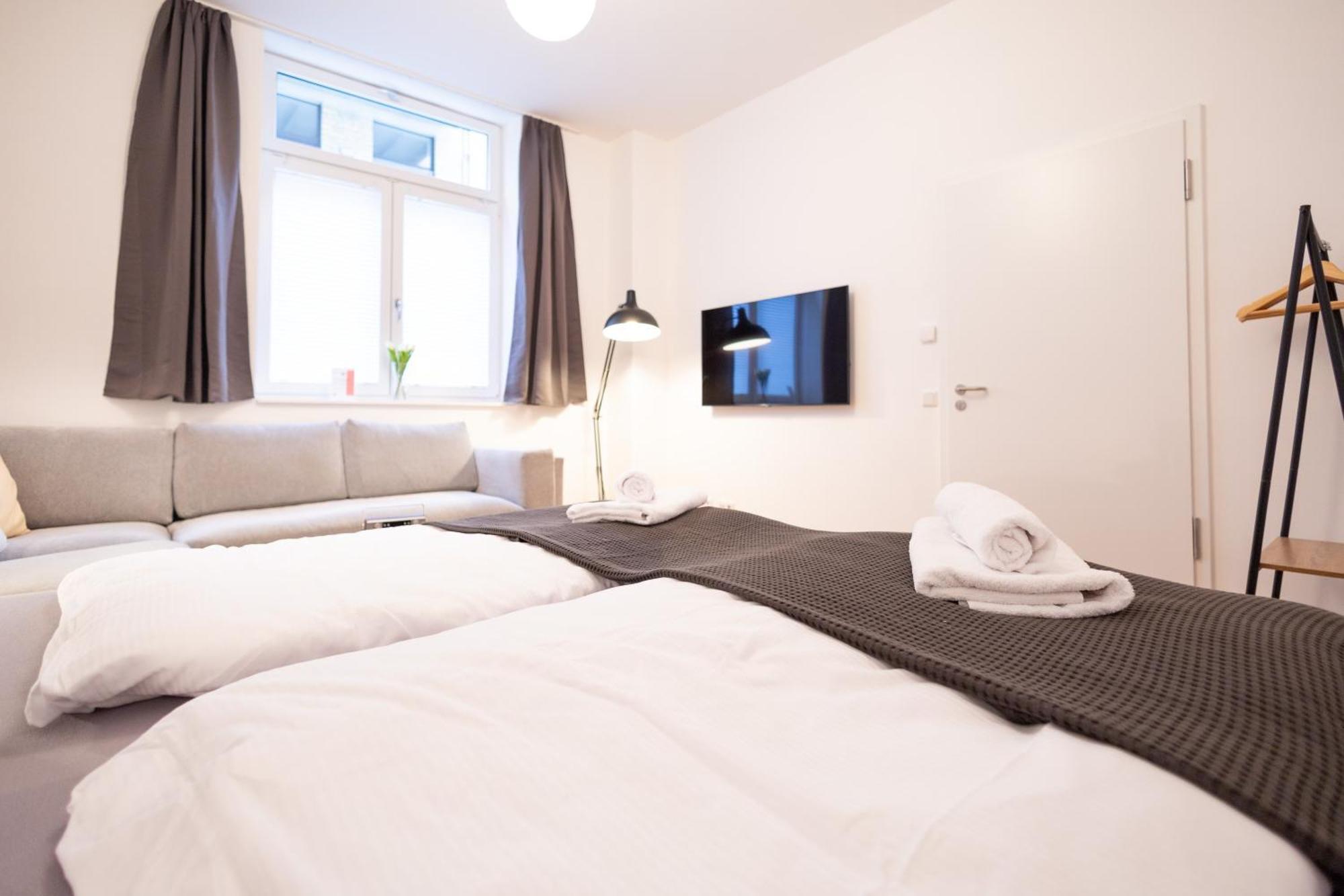 Ko-Living - Beatles Und Banksy Suites & Studios Am Eselsbrunnen - Altstadt - Kueche Halle  Ngoại thất bức ảnh