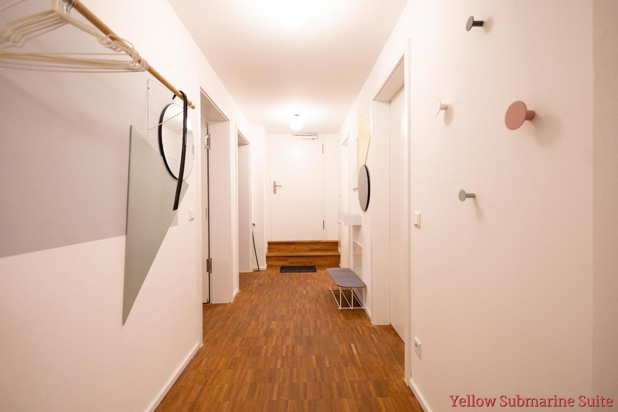Ko-Living - Beatles Und Banksy Suites & Studios Am Eselsbrunnen - Altstadt - Kueche Halle  Ngoại thất bức ảnh